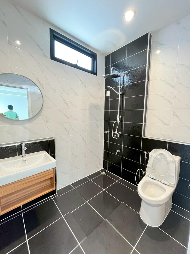 บ้านแฝดสองชั้น ทำเลห้วยวังนอง โครงการบ้านศิริทรัพย์ 5