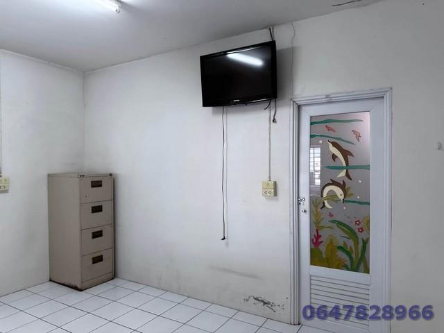 โกดังว่างให้เช่าพื้นที่สีม่วง สามารถพักอาศัยได้ ริมถนน by pass ขาเข้าชลบุรี 6