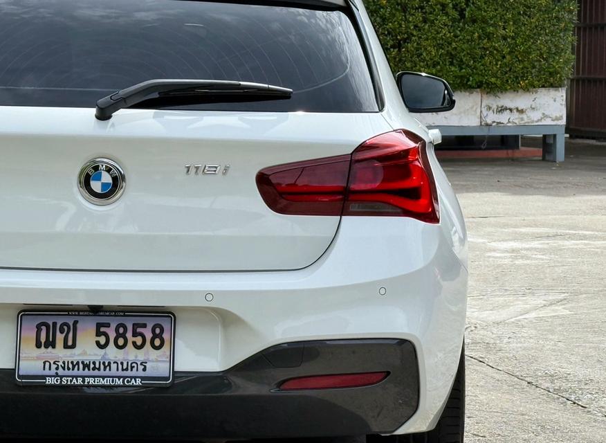 2018 BMW 118I M PERFORMANCE รถมือเดียว 8X,XXX กม รถเข้าศูนย์ตรงระยะ รถไม่เคยมีอุบัติเหตุครับ 9