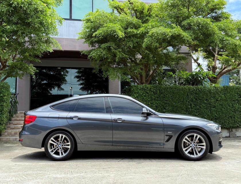 2017 BMW 320D GT SPORTLINE รถมือเดียวออกป้ายแดง รถวิ่งน้อย เข้าศูนย์ทุกระยะ ไม่เคยมีอุบัติเหตุครับ