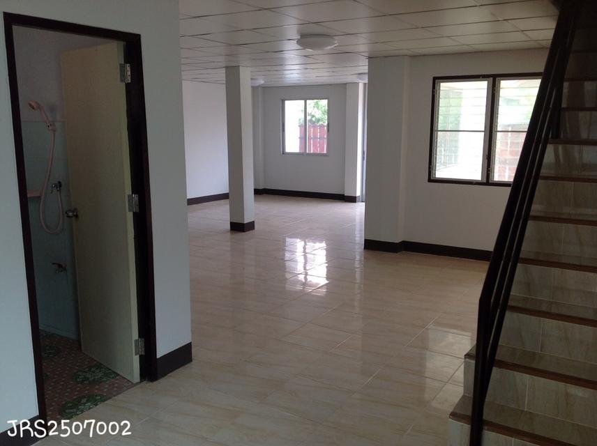 ขายบ้าน 2 ชั้น 3 ห้องนอน 2 ห้องน้ำ 5