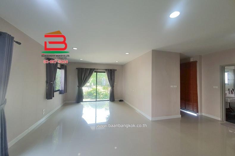 บ้านเดี่ยว โครงการ เพฟ รามอินทรา-วงแหวน (ซอยกาญจนาภิเษก 4) เนื้อที่ 50.6 ตรว. ใกล้วัดพระยาสุเรนทร์ , แฟชั่นไอส์แลนด์ ถนนรามอินทรา แขวงออเงิน เขตสายไหม