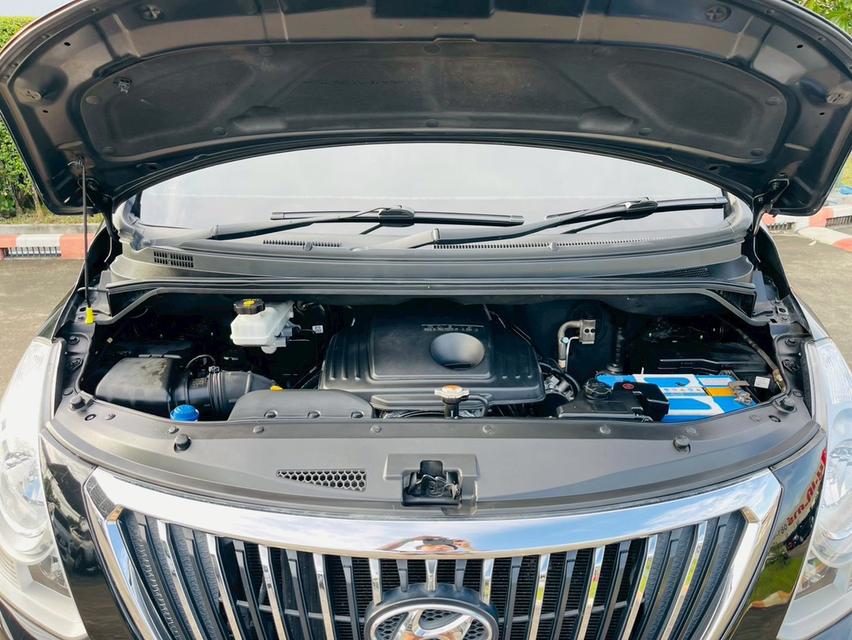 HYUNDAI H-1 2.5 ELITE ปี 2017 7