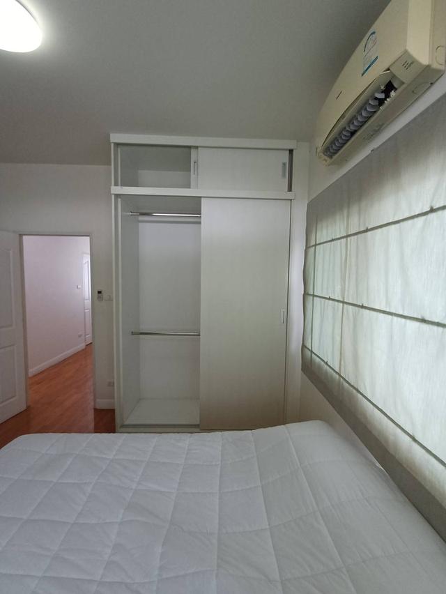 ให้เช่าบ้านเดี่ยว2ชั้น 4นอนหมู่บ้านสัมมากรรามคำแหง162-1 ย่านรามคำแหงราษฎร์พัฒนาร่มเกล้าตกแต่งพร้อมอยู่ ติดถนนรามคำแหง ใกล้มอเตอร์เวย์ – สุวรรณภูมิ MRT 16