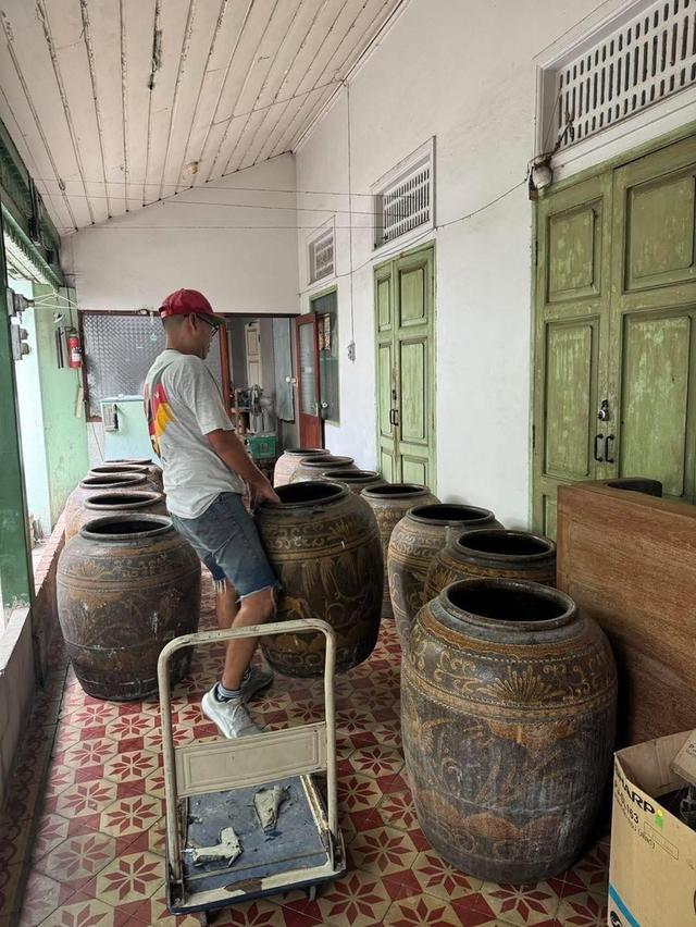 รับซื้อโอ่งเขียวไข่กา รับซื้อโอ่งเก่า