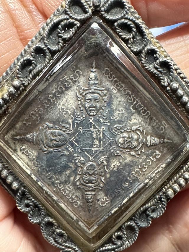 เหรียญพระพรหมสี่หน้า เนื้อเงินหลังจาร เลี่ยมเงิน ไม่ทราบที่ รูปที่ 10