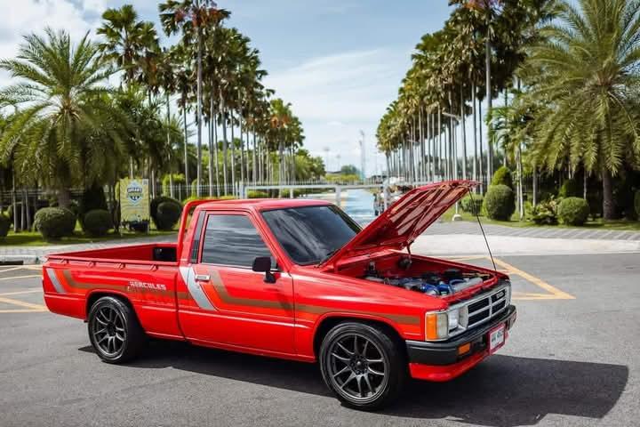 Toyota Hilux Hero สีแดงสวย 7