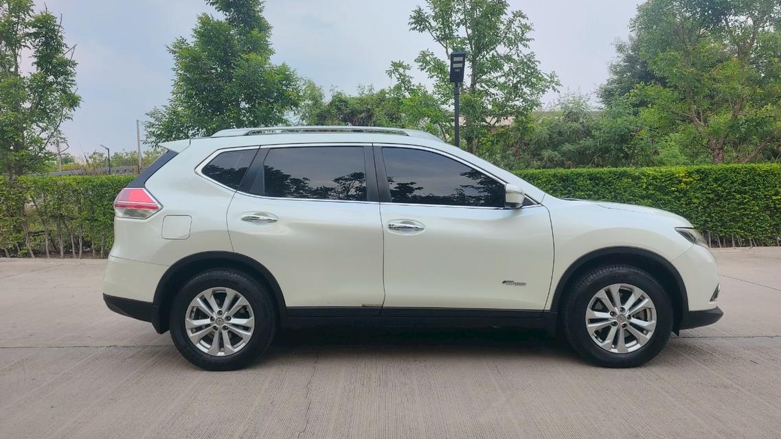 2016 Nissan X-Trail 2.0 (ปี 14-20) V Hybrid 4WD SUV   9