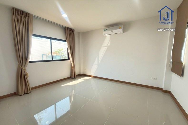 ขายบ้านเดี่ยว 2 ชั้น หมู่บ้านดิ เอ็มเบรส จตุโชติ รามอินทรา ถนนไทยรามัญ ใกล้ทางด่วน,รถไฟฟ้า 7