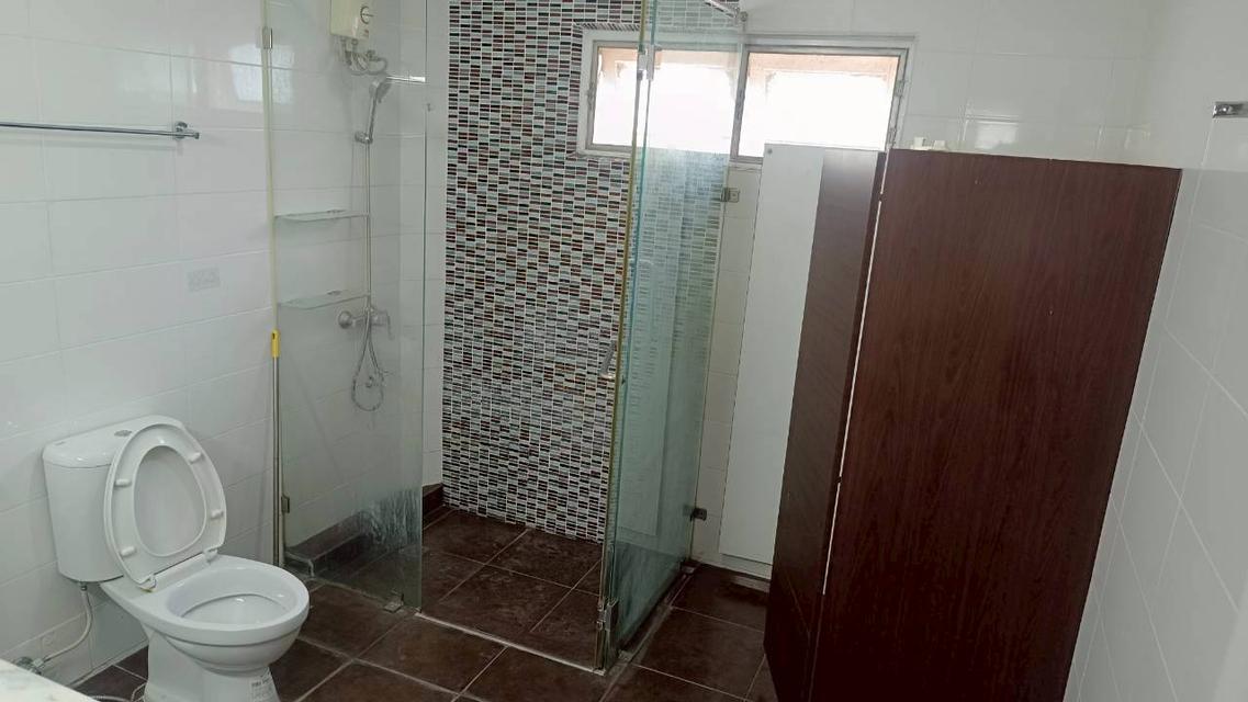 ให้เช่าทาวน์โฮม 2 ชั้น หมู่บ้านสุขุมวิทการ์เด้นซิตี้ 2 มี 4 ห้องนอน 35,000 บาท/เดือน 10