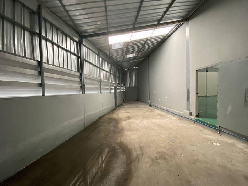 ขายหรือให้เช่า โรงงาน โกดัง ออฟฟิศ 2 ชั้น โครงการทรัพย์รุ่งเรือง ( คอกกระบือ ) ขนาดพื้นที่รวม 680 ตร.ม. ทำโรงงานได้ แถวคอกกระบือ จังหวัดสมุทรสาคร 5