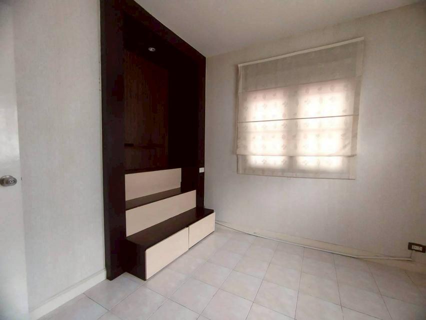 ขาย ถูกสดๆบ้านแฝดอารมณ์บ้านเดี่ยว ทำเลดีใกล้เมือง หมู่บ้านบุรีรมย์ คลองสี่ ลำลูกกา หลังมุมพื้นที่เยอะ 14