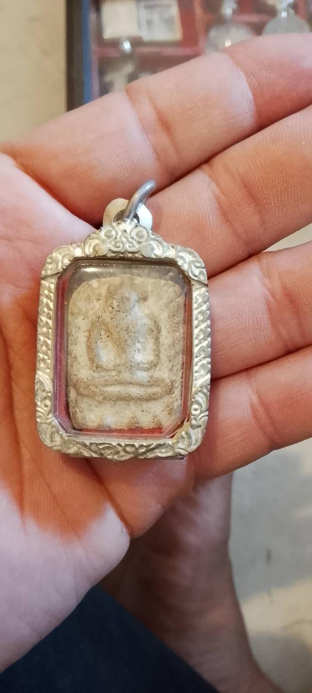 พระเครื่องทั่วไปเนื้อผงรูปถ่ายและเหรียญหล่อ รูปที่ 5