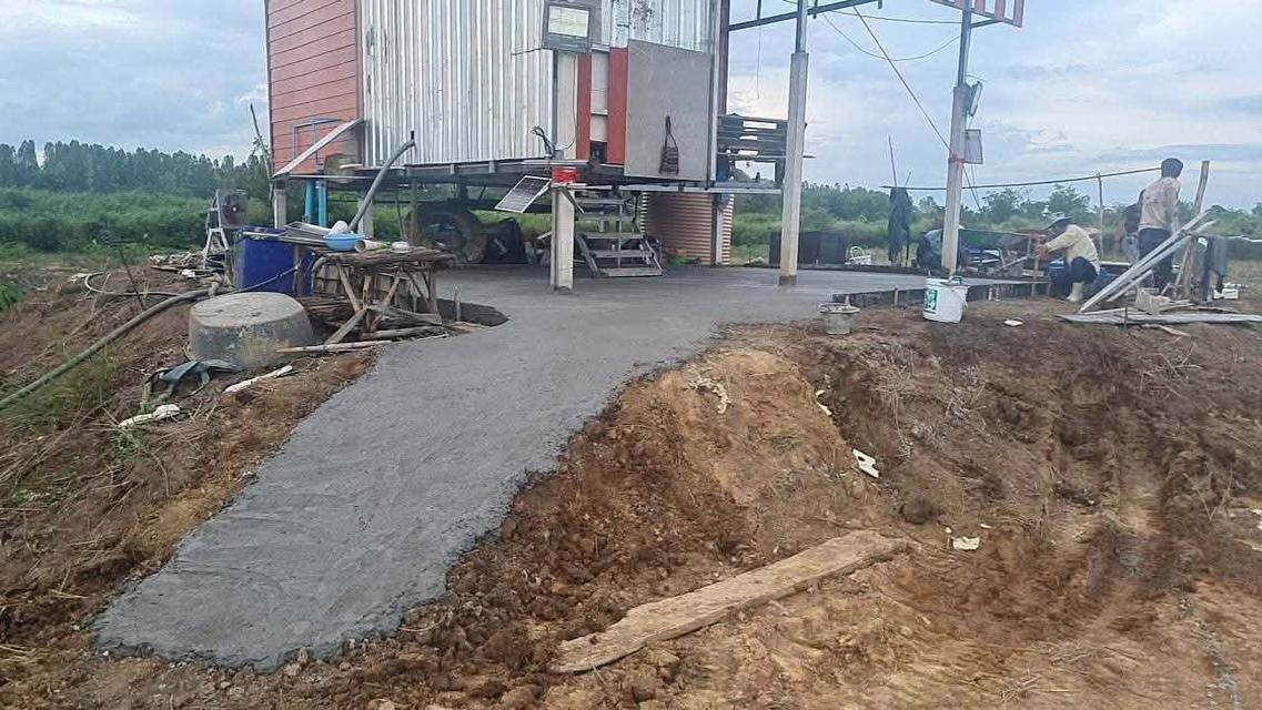 ขายที่ดินไฮหย่องพร้อมสิ่งปลูกสร้าง 98 ไร่ ติดคลอง ใกล้วัดหนองนกกด-2กม. อ.พังโคน จ.สกลนคร 4