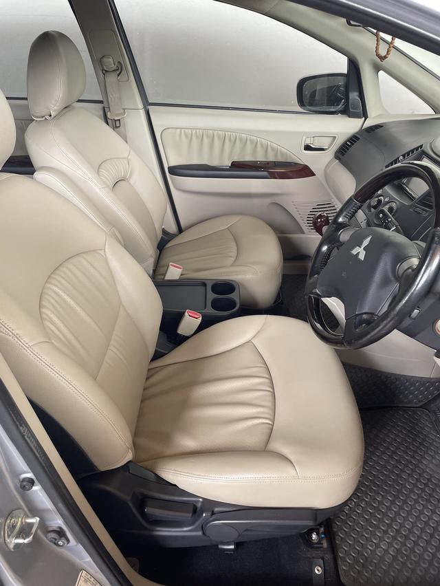 ขายรถ Mitsubishi Space Wagon เจ้าของขายเอง ใช้มือเดียว ประกันชั้น 1