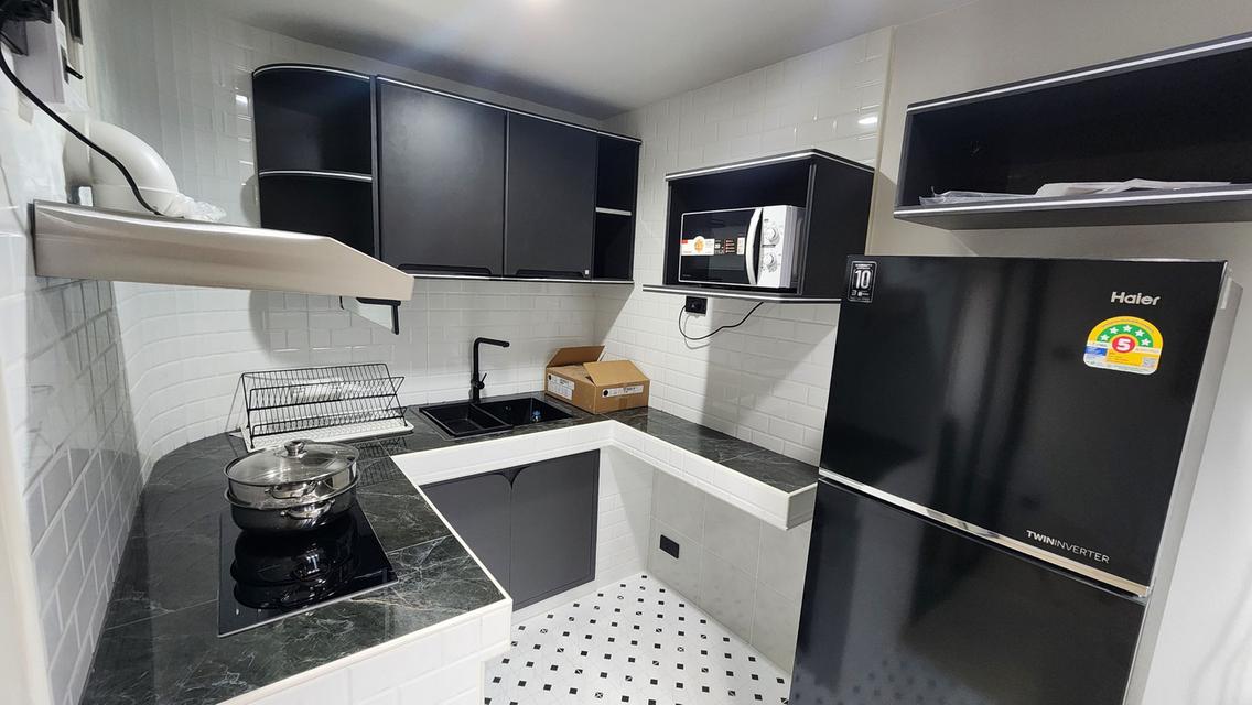 ให้เช่าประตูน้ำเพรสตีจ คอนโดมิเนียม ชั้นสูงวิวเมือง ใจกลางประตูน้ำ – รีโนเวทใหม่ ยังไม่เคยเข้าอยู่! 3