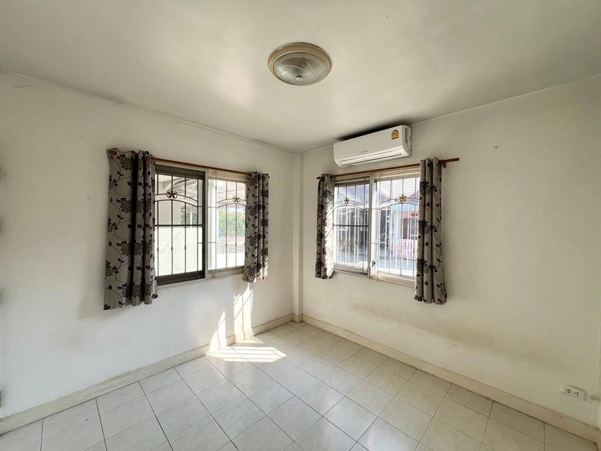 บ้านสวนธนาการ์เด้น กาญจนาภิเษก 10