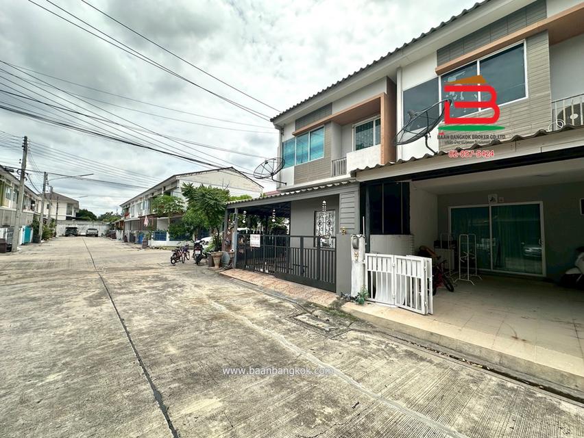 ทาวน์โฮม เดอะทรัสต์ทาวน์ วงแหวนลำลูกกา เนื้อที่ 27.5 ตรว. ถนนลำลูกกา ปทุมธานี 3