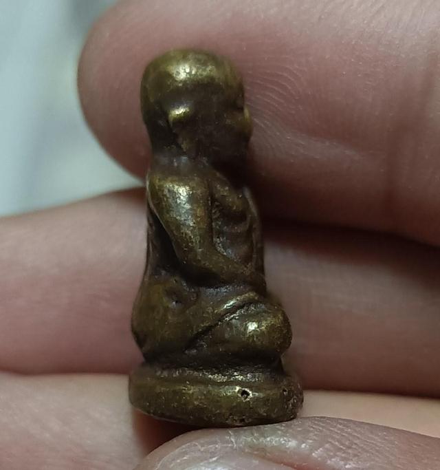 รูปหล่อหลวงพ่อเงินไม่รู้พิมพ์ รูปที่ 4