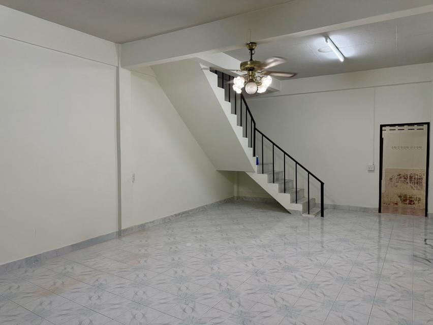 ขายทาวน์เฮาส์ 2 ชั้น ราคาถูก เพชรเกษม 54 แยก 4 ขนาด 17 ตร.ว. ใกล้MRT ภาษีเจริญ ซีคอน บางแค 5