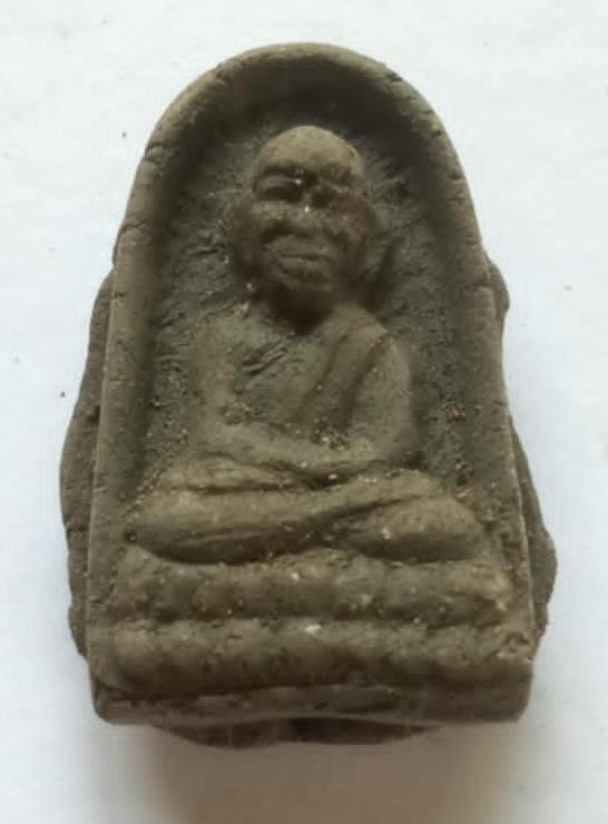 พระหลวงปู่ทวดของแท้ปี 2539 พิมพ์ซุ้มกอ  เนื้อว่านเก่าปี 2497 กดมือโบราณโดยพ่อท่านพล วัดนาประดู่ ปัตตานี ปลุกเสกโดย พระอาจารย์นอง วัดทรายขาว No. 63