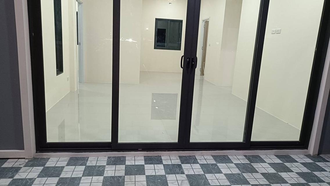 บ้านเดี่ยว 2 ห้องนอน 2 ห้องน้ำ 1 ห้องนั่งเล่น 1 ห้องครัว พร้อมเฟอร์นิเจอร์ ที่เสนา จังหวัดพระนครศรีอยุธยา ราคา 3 ล้านถ้วน 19