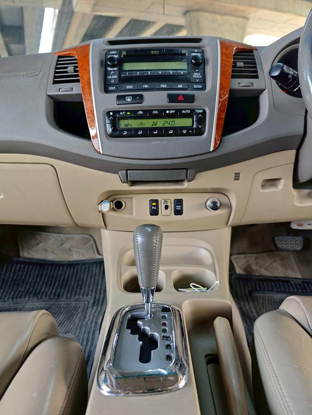 Toyota Fortuner 2.7 V 2WD AT ปี 2009 12