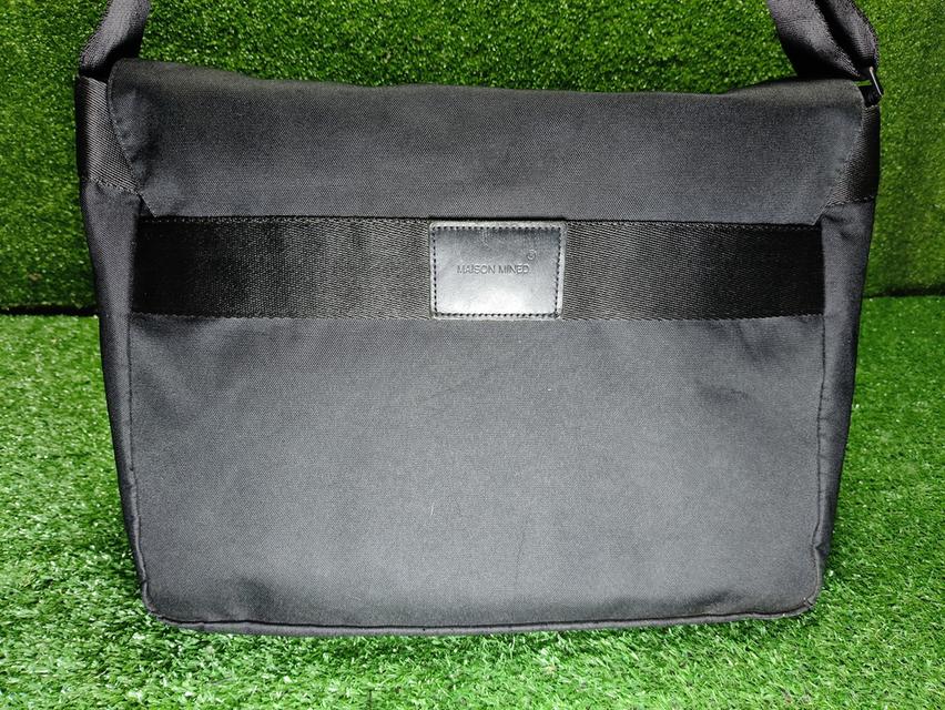 Maison Mained Messenger Bag