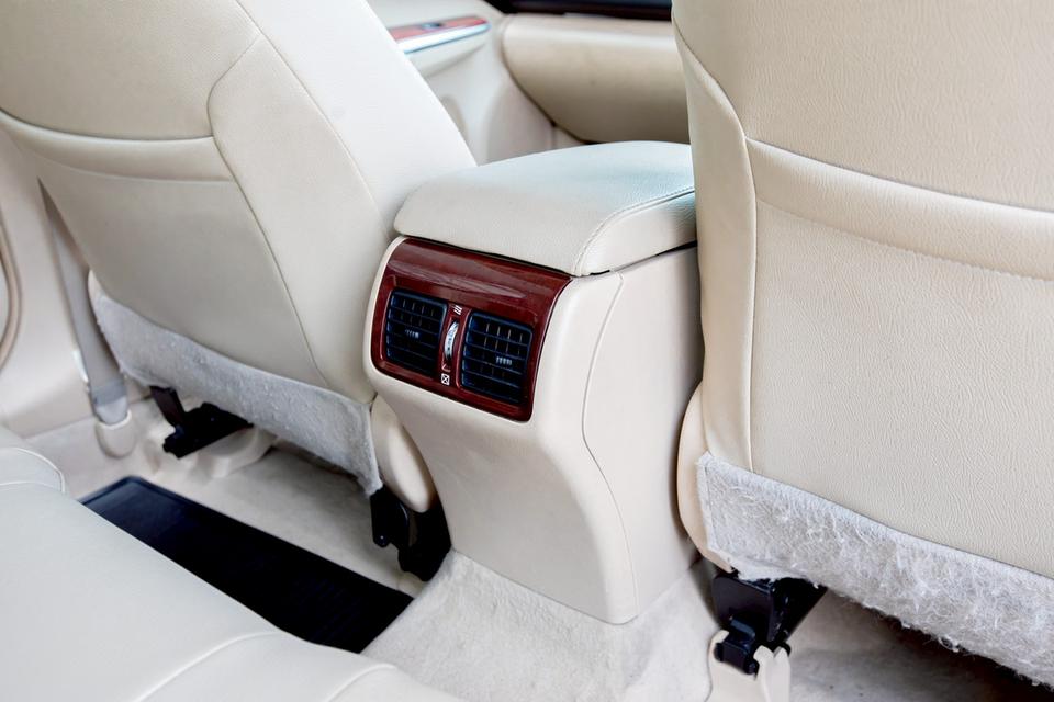 Toyota Camry 2.0G ปี 2014 สีบรอน  18