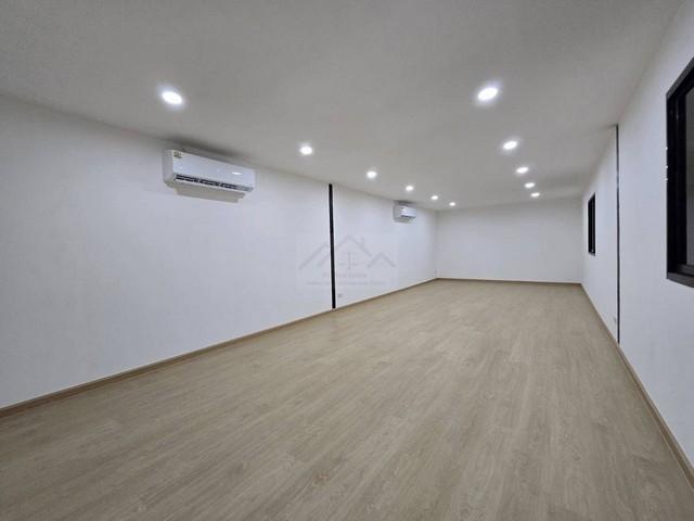 PB5615 ให้เช่าโกดัง พร้อมออฟฟิศ ซอยอ่อนนุช39 ซอยศรีนครินทร์24 ใกล้รถไฟฟ้าสีเหลือง สามารถจดทะเบียนบริษัทได้ 3