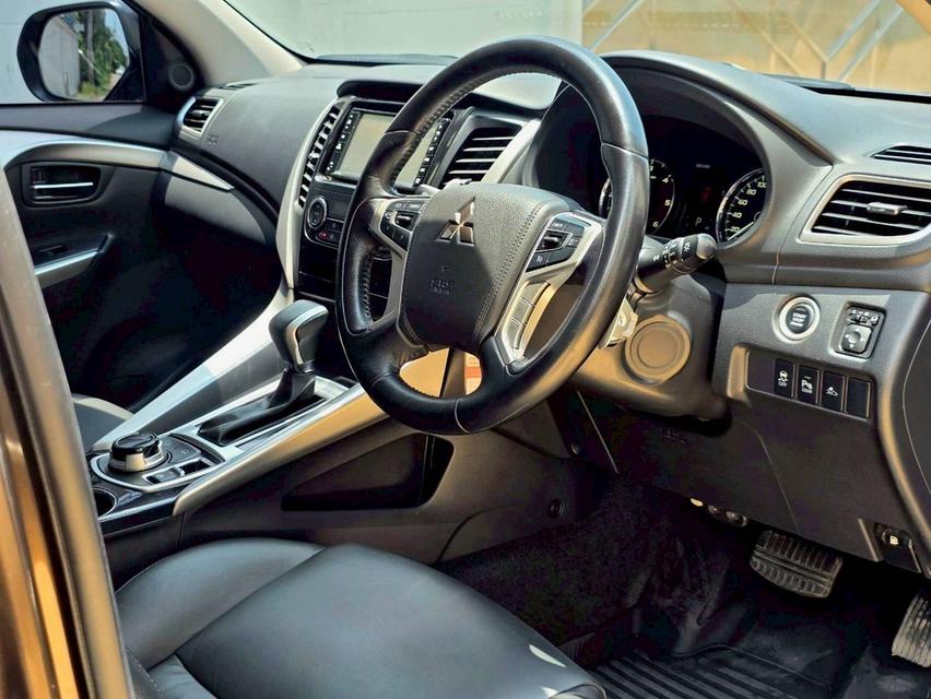 Mitsubishi Pajero Sport 2.5 GT Premium 4WD ปี 2015 สีน้ำตาล รูปที่ 11