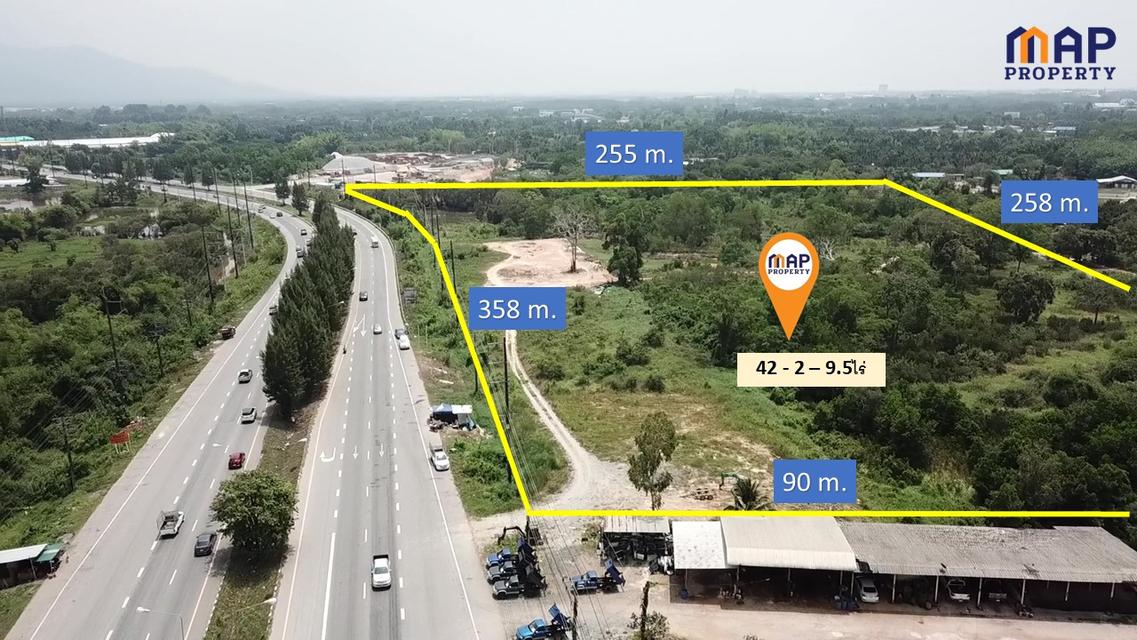 ขายที่ดิน  ริมถนนสุขุมวิท  42 ไร่ หน้ากว้าง 358 เมตร