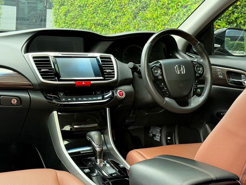 2017 HONDA ACCORD HYBRID TECH รถสภาพสวย สมบูรณ์ วิ่งน้อยเพียง 80,000 กม รถเข้าศูนย์ทุกระยะ ไม่เคยมีอุบัติเหตุครับ 12