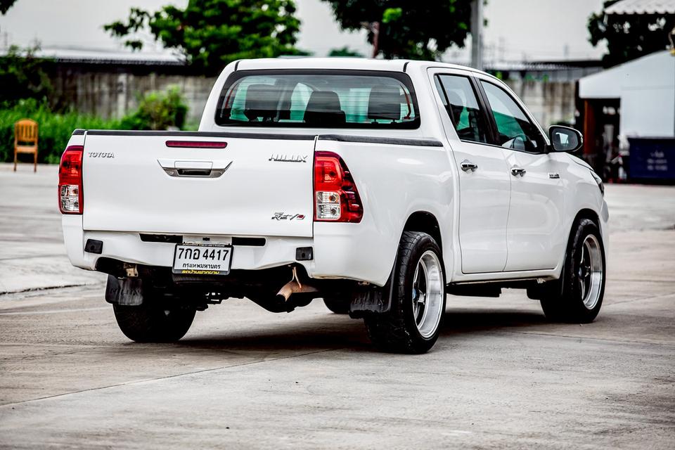 TOYOTA HILUX REVO 2.4 E DOUBLE CAB สีขาว ปี 2018  7