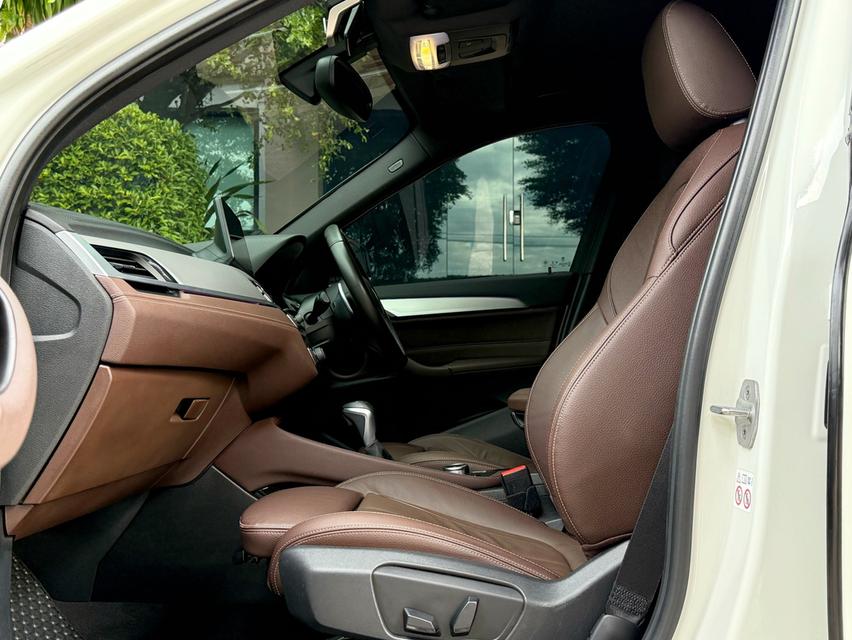 2022 BMW X1 20D MSPORT รถมือเดียวออกป้ายแดง รถวิ่งน้อย ไม่เคยมีอุบัติเหตุ วารันตีศูนย์ยังเหลืออีกนานครับ 13