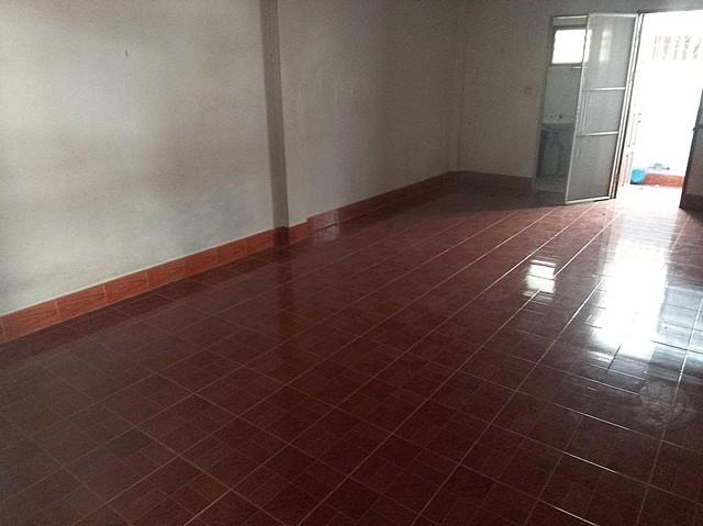 ขายหอพักนาป่าชลบุรี ขายหอพัก2ชั้น 20ห้อง เนื้อที่ 158 ตารางวา ค่าเช่าห้องละ 2,500 บาท 3