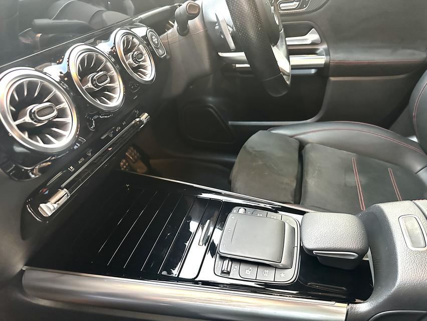 MERCEDES BENZ GLA200 AMG Dynamic ปี2021/2023 12
