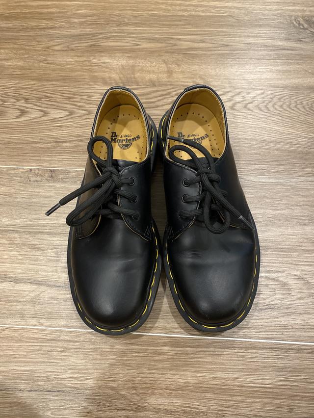 รองเท้าหนัง Dr. martens