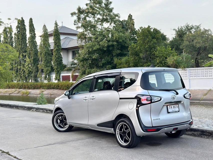 Toyota Sienta G ปี 2016 รถครอบครัวน่าใช้ ราคาประหยัด 2