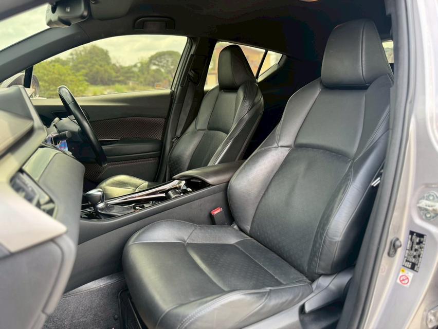 Toyota C-HR Hybrid  HV  TOP ปี 2018  สีเทา   ออโต้  สภาพเยี่ยม ป้ายแดง มือเดียว 15