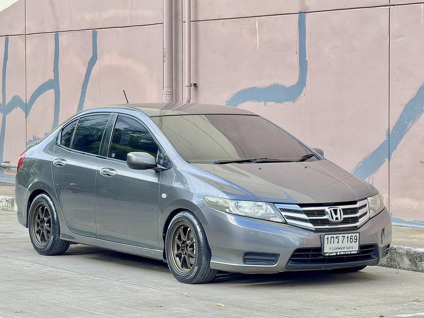 Honda City 1.5 V AT ปี 2012จด13 (รถบ้าน)