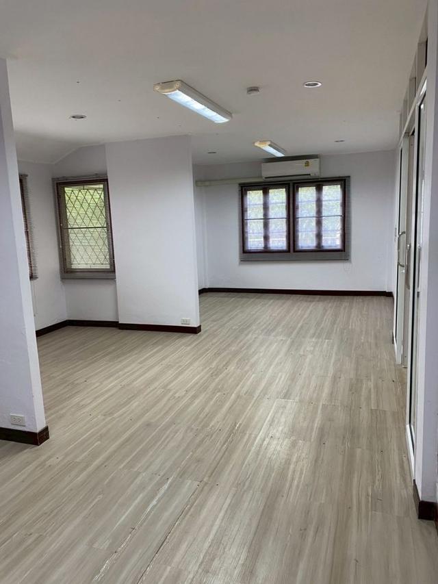 ขายบ้านเดี่ยว ชั้นเดียว หมู่บ้านกฤษดานครแจ้งวัฒนะ ทำเลดี ใกล้รถไฟฟ้าสายสีชมพู 8