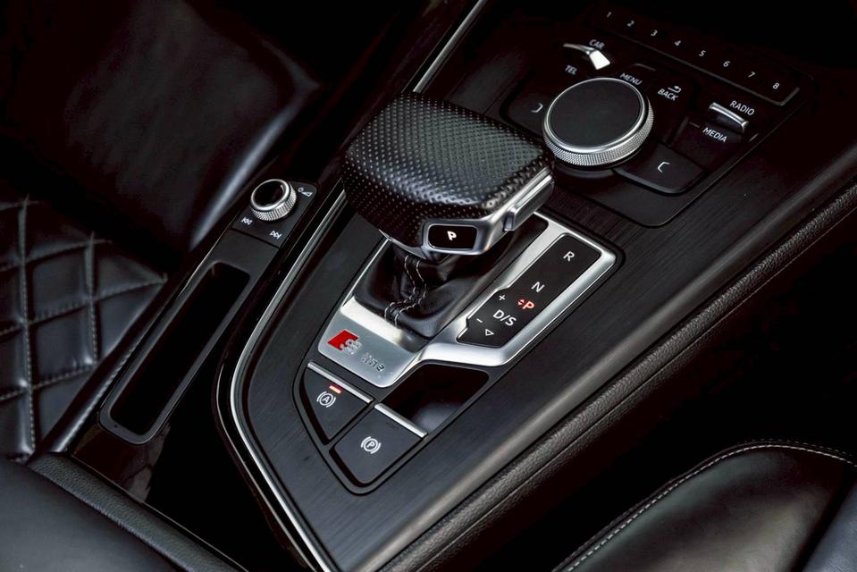 รหัสรถ PR221 Audi A4 Avant 45 TFSI Quattro S line Black Edition (2019) รูปที่ 13