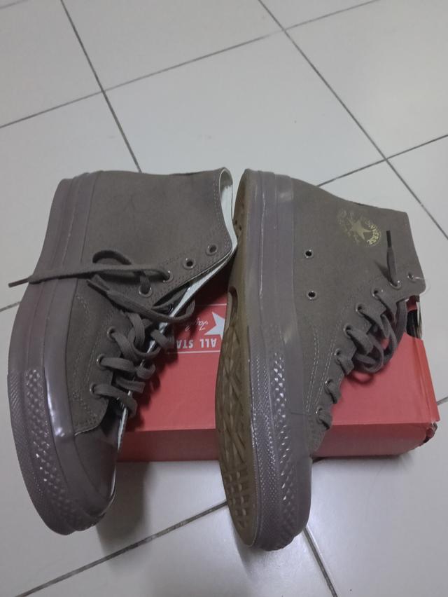 รองเท้าผ้าใบหุ้มข้อ converse all star รูปที่ 4