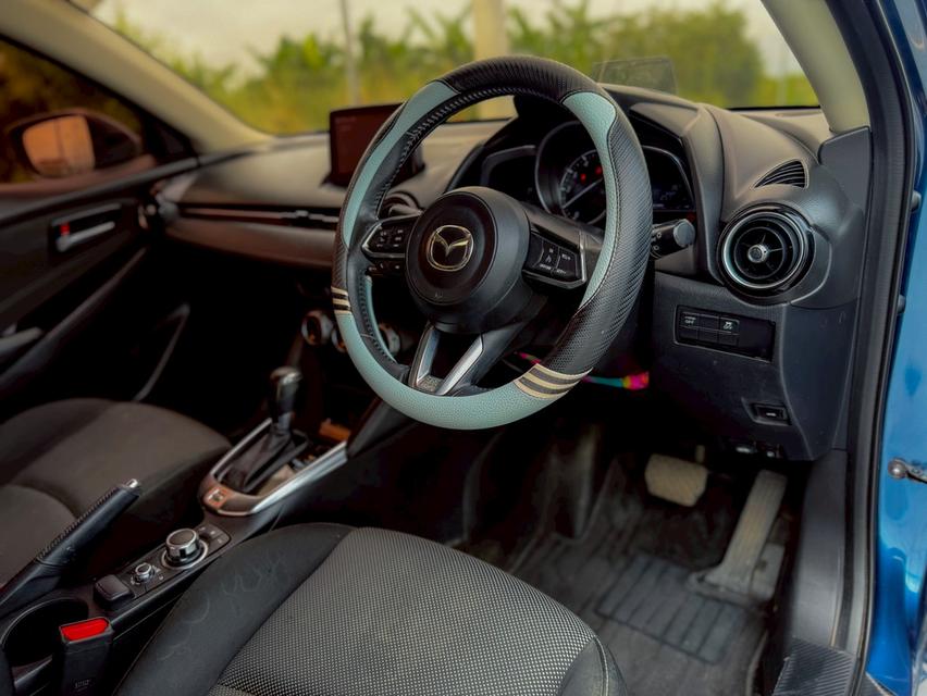Mazda2 1.3 High Connect ปี 2018 สีฟ้า มือเดียวป้ายแดง 16