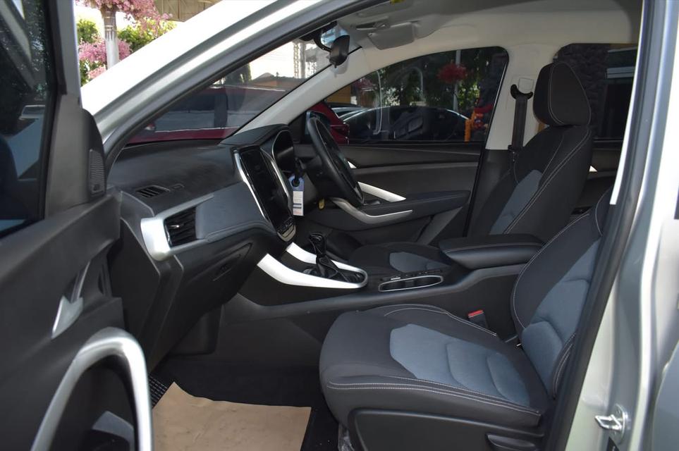 # Chevrolet Captiva รุ่น LS SUV ปี 2020 เกียร์ : ออโต้ เครื่องยนต์ : 1,500 CC เบนซิน สี : เทา OPTION : AIRBAG 2 ใบ เบรค ABS จอLCD   8