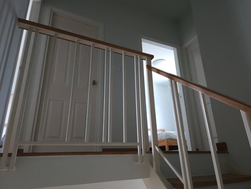 หมู่บ้าน เดอะคัลเลอร์วงแหวน รามอินทรา2 ซ.สุเหร่าคลองหนึ่ง 15 บางชัน คลองสามวา กทม. ขนาด 25.90\ตารางวา 3นอน 2ห้องน้ำ เตียง +แอร์ 2ห้องนอน พร้อมต่อเติ 16