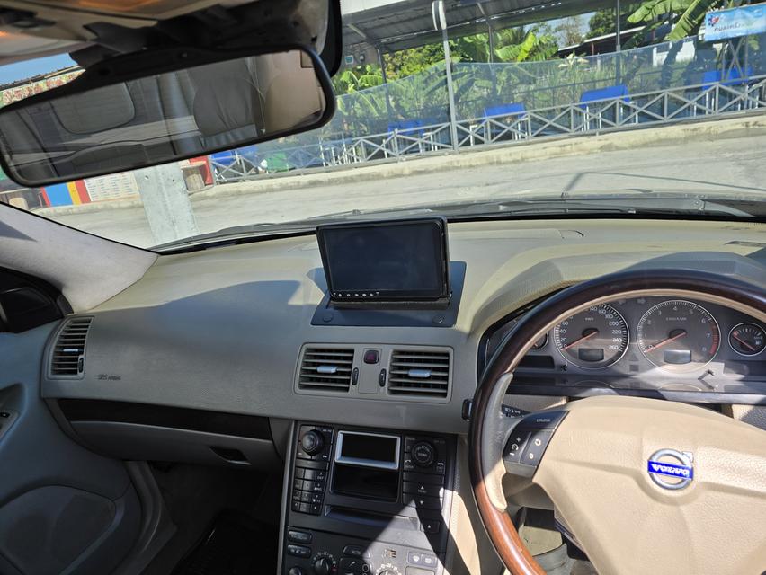 volvo XC90 ปี 2004 สีดำ เอกสารครบโอนได้เครื่องเบนซิน 6 สูบ Turbo คู่ เกียร์ออโต้ ขับ 4×4 awdราคา 145,000 ฿  เงินสด ( เเลก /เทริน volvo รุ่นอื่นได้ ) 11