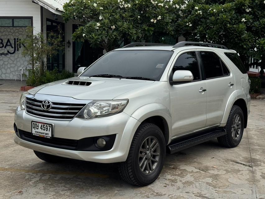 Toyota Fortuner 3.0V 2011 AT