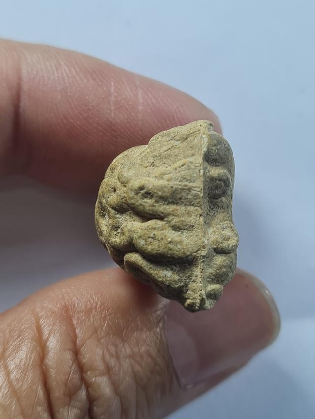 พระปิดตาเนื้อผง ไม่ทราบที่ รูปที่ 5